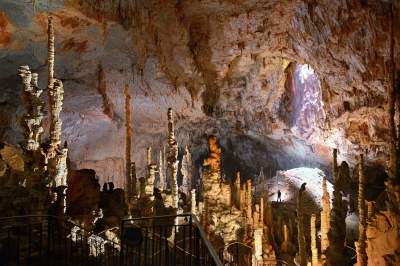 Пещеры Орньяк